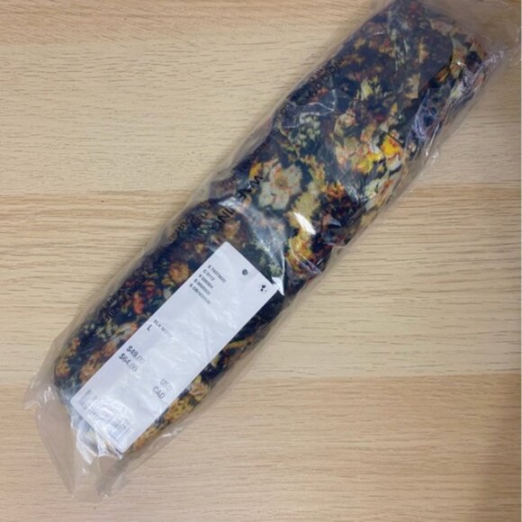 Urban Outfitters | Elowen Blouse Black Motif Floral Large Cropped Fall Autumn - Picture 7 of 8